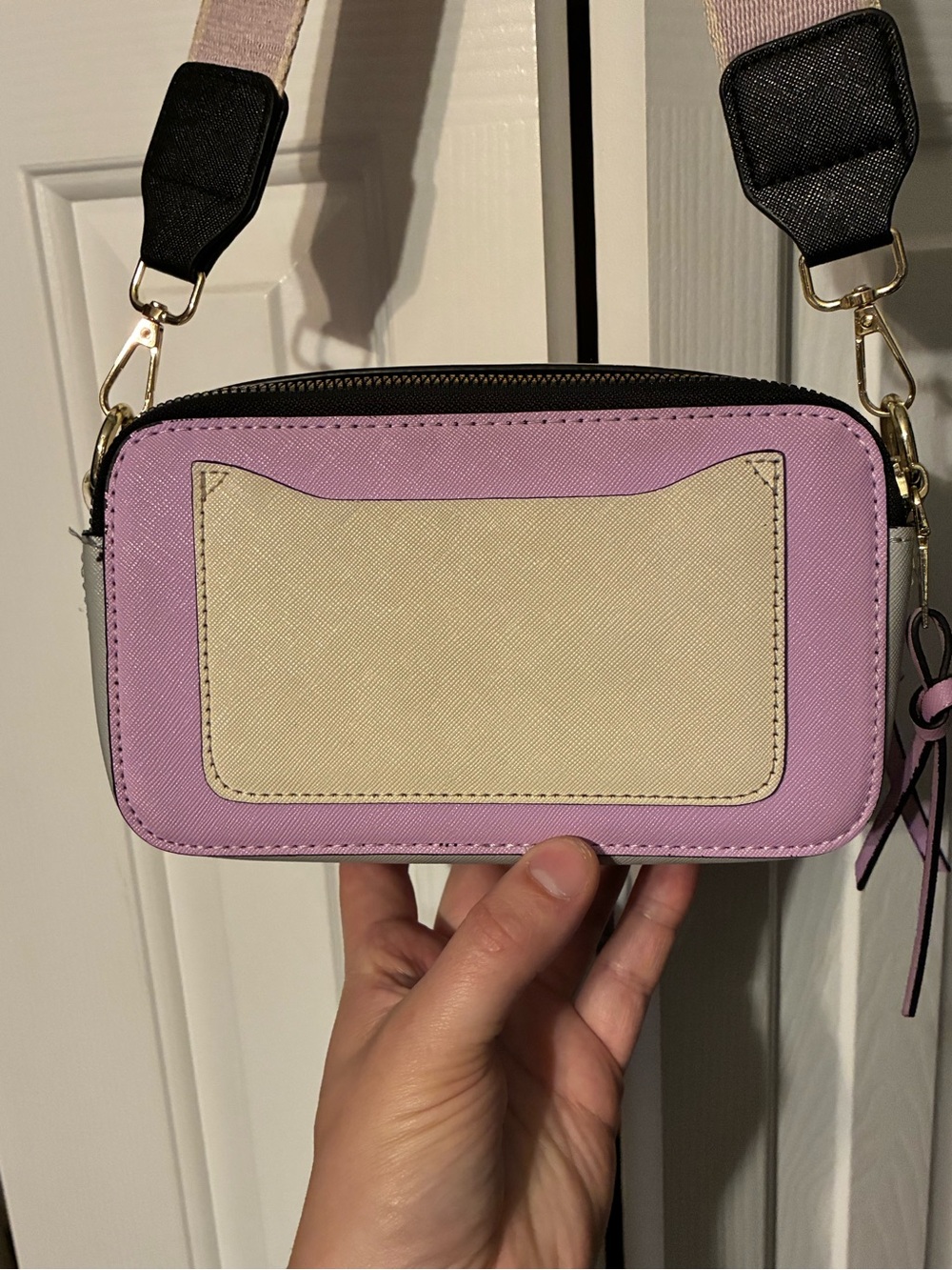 Marc Jacobs Lilac Crossbody Camera Bag with Gold Hardware - Picture 7 of 12